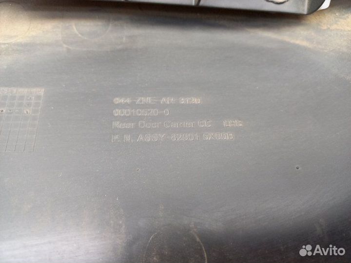 Обшивка двери задней левой Nissan Navara D40 3.0