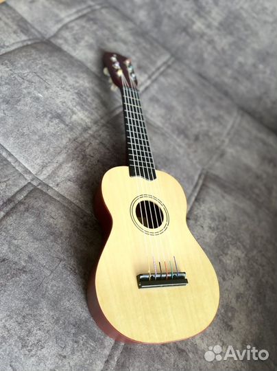 Детская гитара