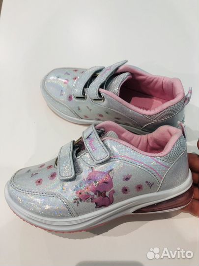 Кроссовки на девочку 32р