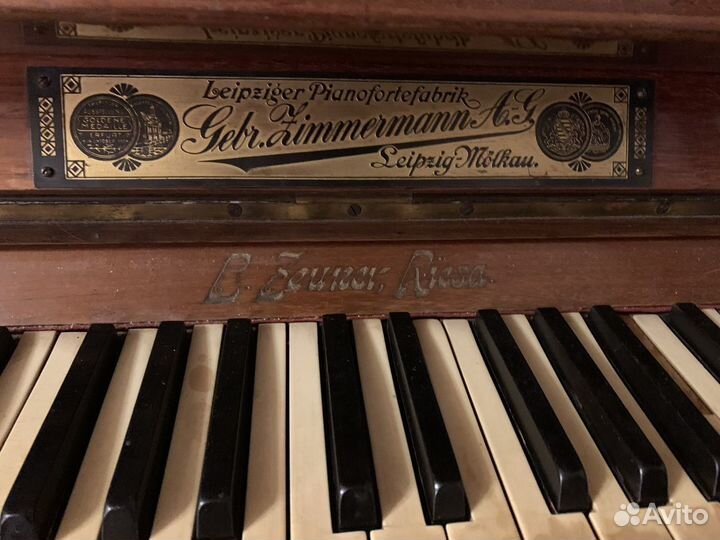 Старинное немецкое пианино Leipziger Pianofortefab
