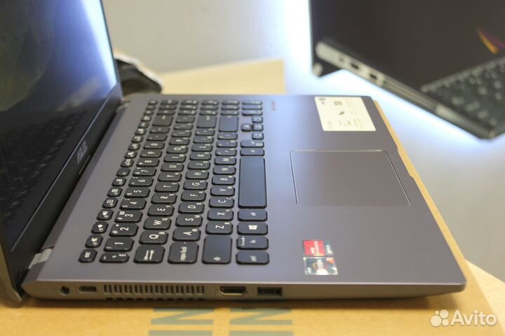 Ноутбук asus Ryzen 3 3250U на SSD Nvme M.2 256 GB