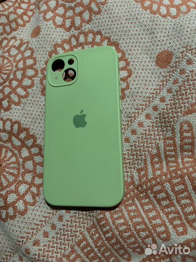 Чехлы на iPhone 13