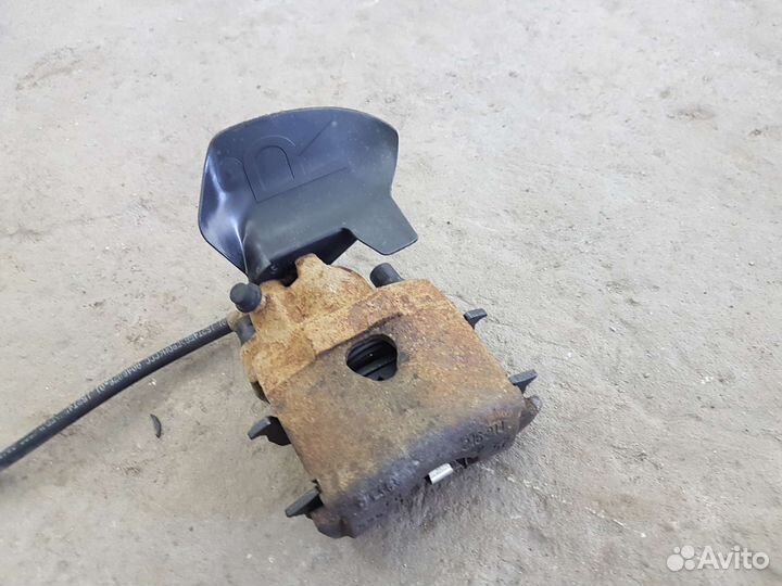 Суппорт передний Skoda Fabia 2