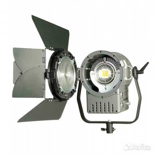 Осветитель студийный GreenBean Fresnel 150 LED X3