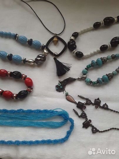 Бусы и ожерелья