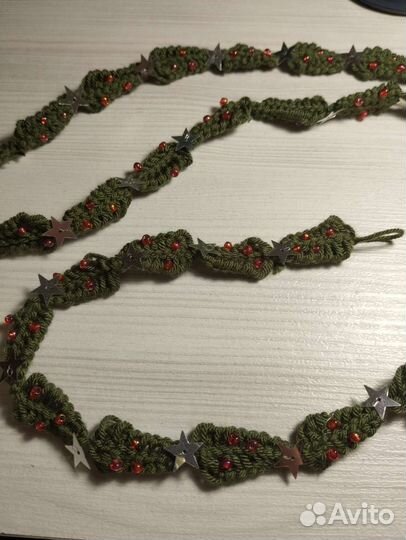 Новогодняя гирлянда/ожерелье из елочек