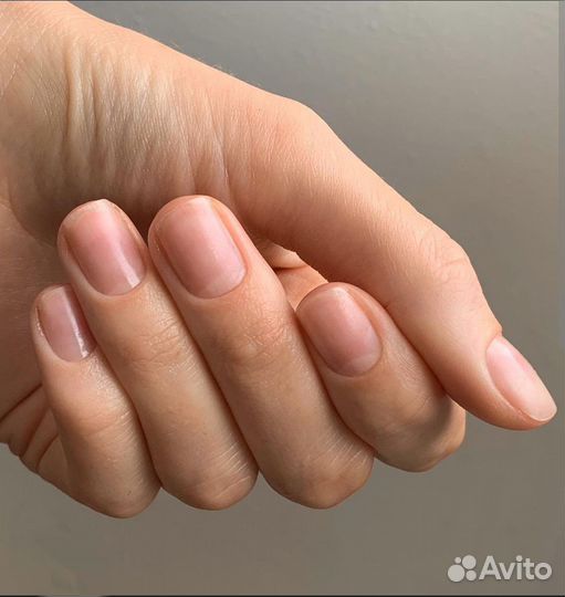 Модель на маникюр