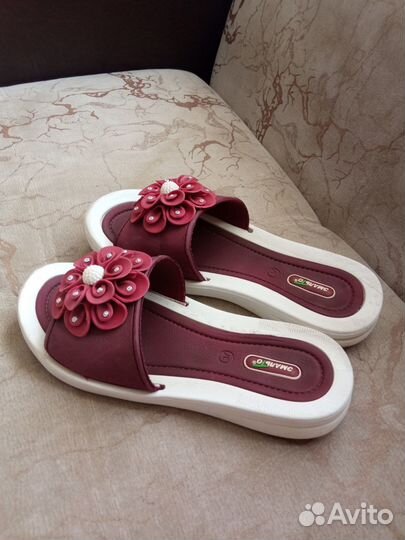 Продам шлепанцы р.37