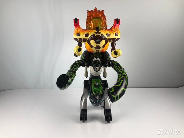 BEN 10 транспортные средства