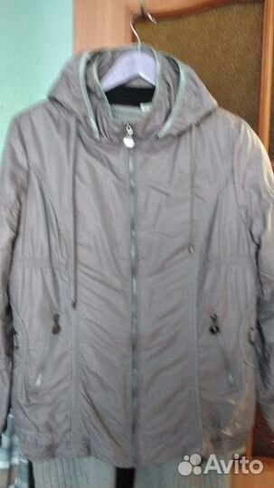 Ветровка женская