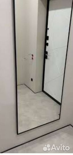 Зеркало в багетной раме