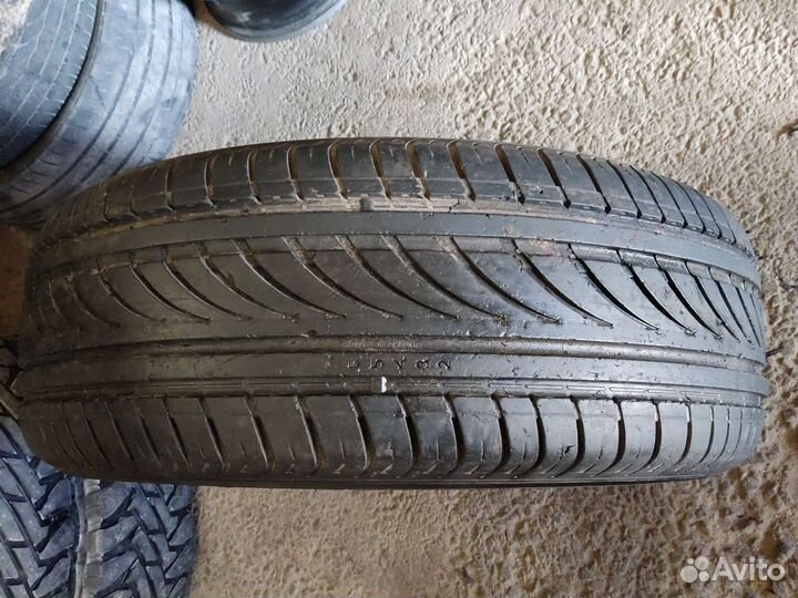 Nokian Tyres NRVi 265/65 R17 116V