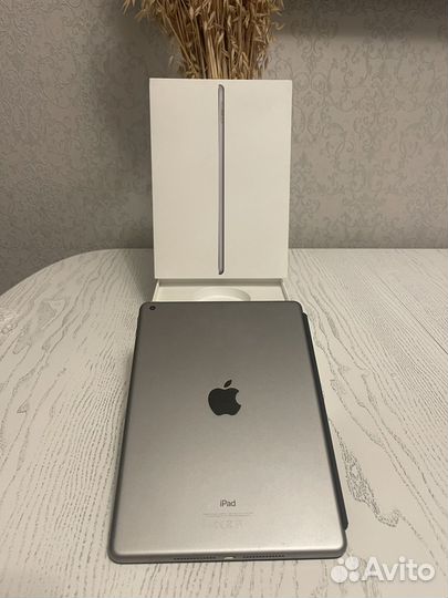 iPad 6th generation wi-fi 32GB