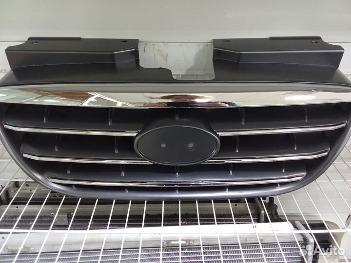 Решетка радиатора Hyundai Elanta 06-11г