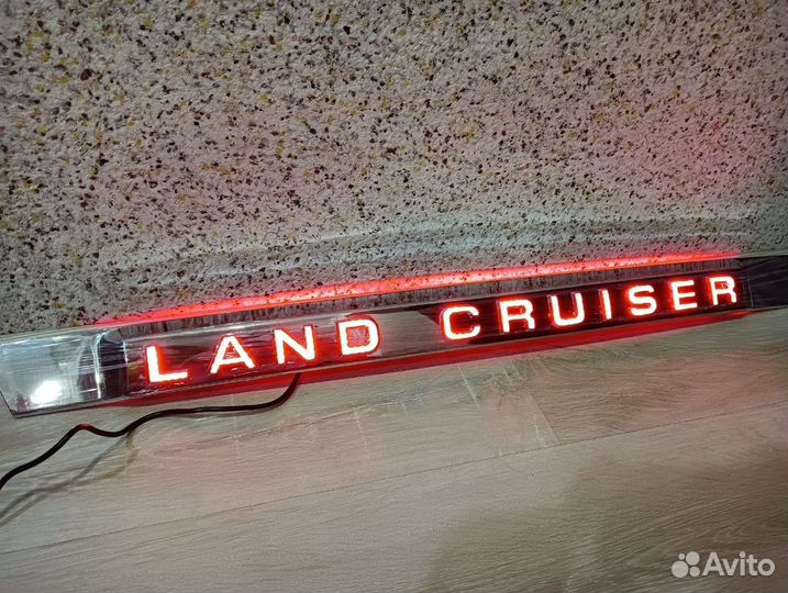 Молдинг багажника LC200