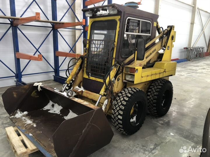 Мини-погрузчик МКСМ 800H, 2011