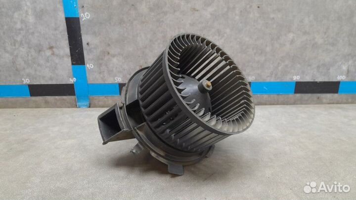 Моторчик печки Peugeot 206 1.4 2007