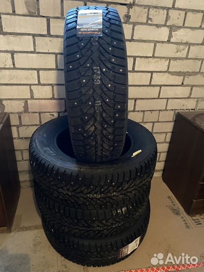 Pirelli Ice 235/65 R17 108T