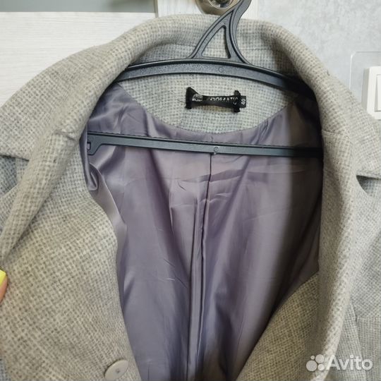 Пальто женское 42-44, два вида, цена за оба