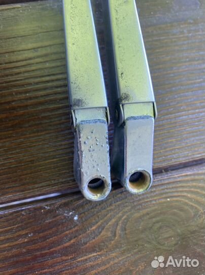 Поводки дворников газ 24