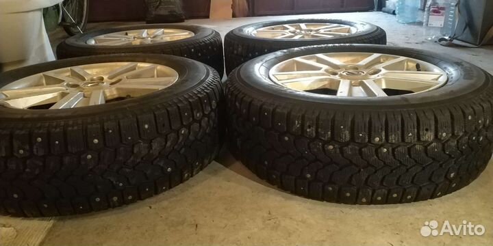 Колеса зимние Nissan x-trail 16 Yokohama 215/65/16