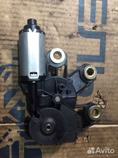 Мотор заднего дворника