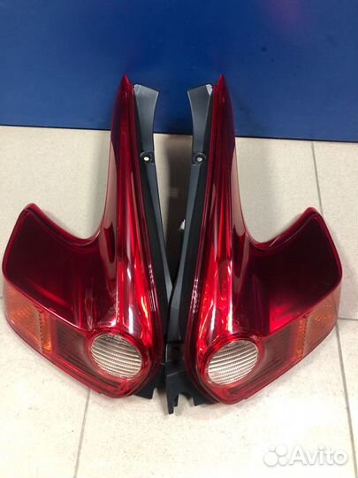 Фонарь задний левый правый Nissan Juke F15