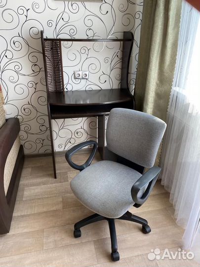 Компьютерный стол и кресло бу