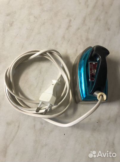 Утюг дорожный уэ 4 1968г и радиоприемник ирень