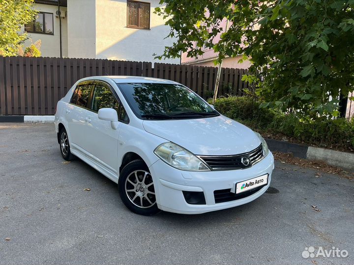 Nissan Tiida 1.6 AT, 2011, 139 800 км