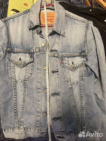 Джинсовая куртка levis