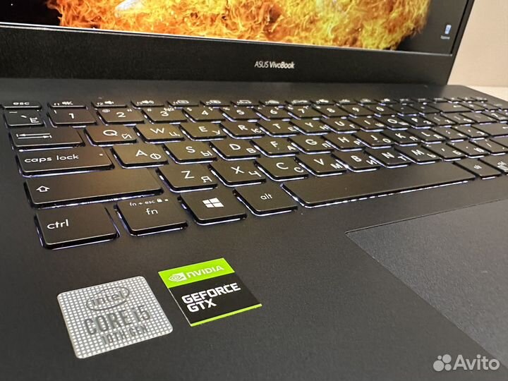 Asus i5 10gen/1650TI/12gb/ssd/ips Full HD