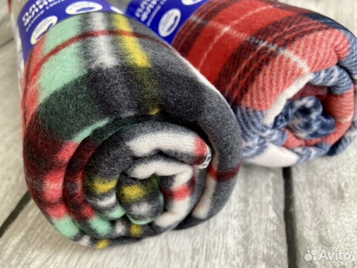 Тонкие флисовые пледы 130/150