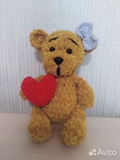 Вязаная плюшевая игрушка мишка
