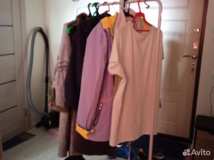 Вешалка для одежды напольная