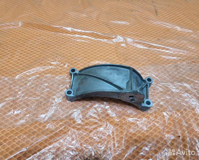 Кронштейн Audi A6 C7 4G cgwb 2012