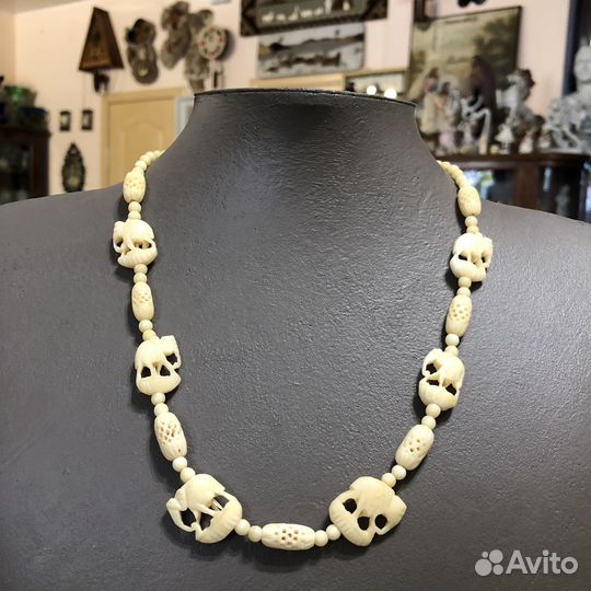 Колье резьба по кости. Слоники