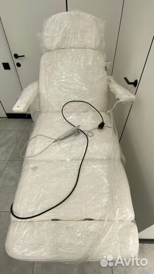 Косметологическое кресло-кушетка от Gharieni б/у