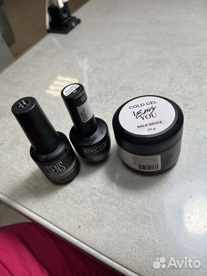 Гель, билдер и жидкий полигель для ногтей