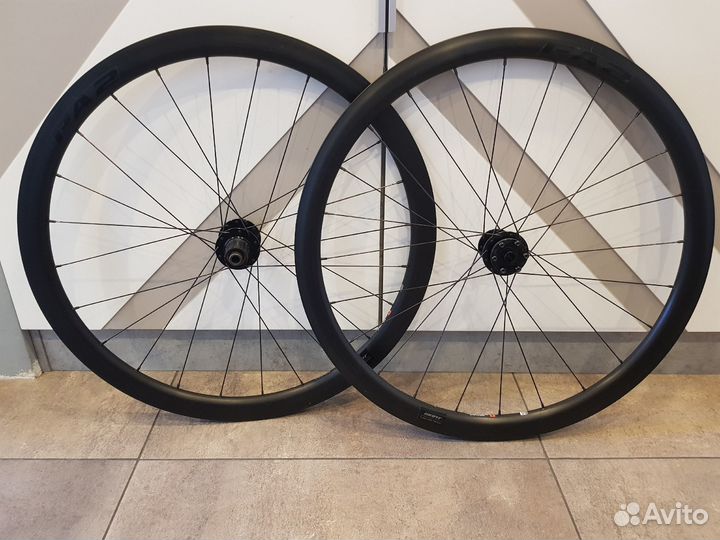 Шоссейные бескамерные аэро колёса Giant PA2