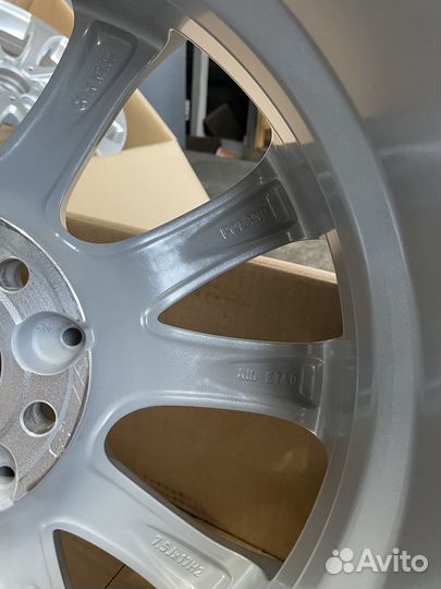 Новые оригинальные диски Mercedes E-class W213 R17