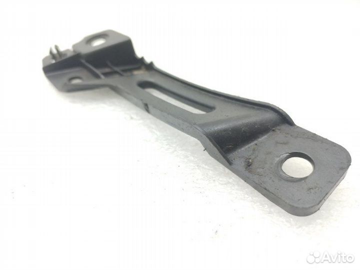 Кронштейн крыла передний левый Land Rover