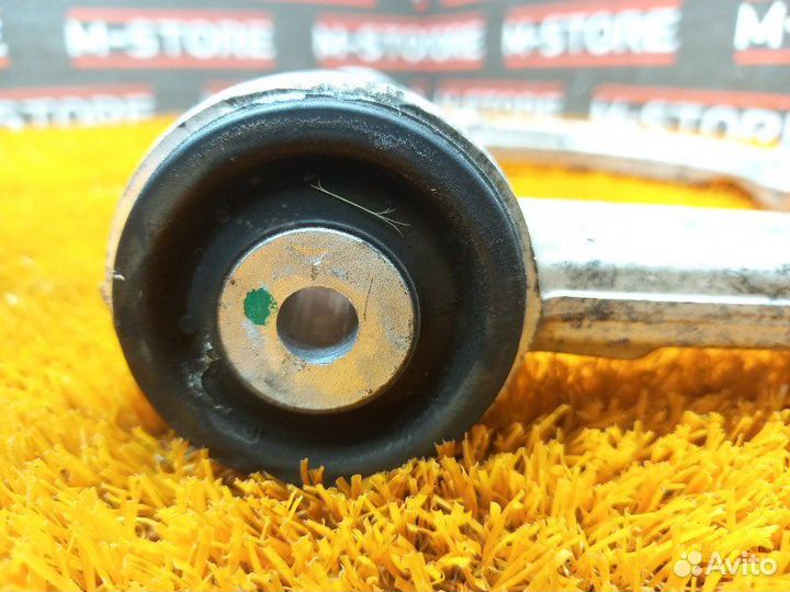 Рычаг подвески верхний передний левый