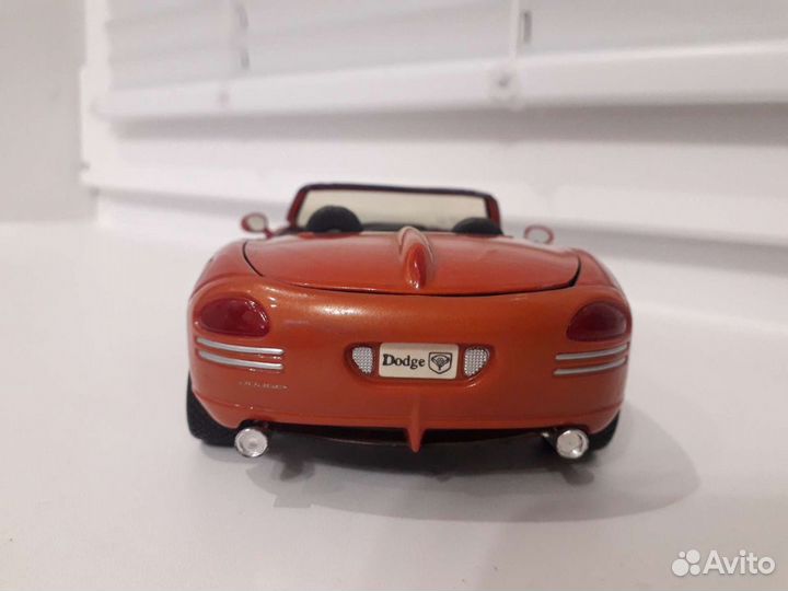 1:24 Dodge Concept 2003г. Maisto