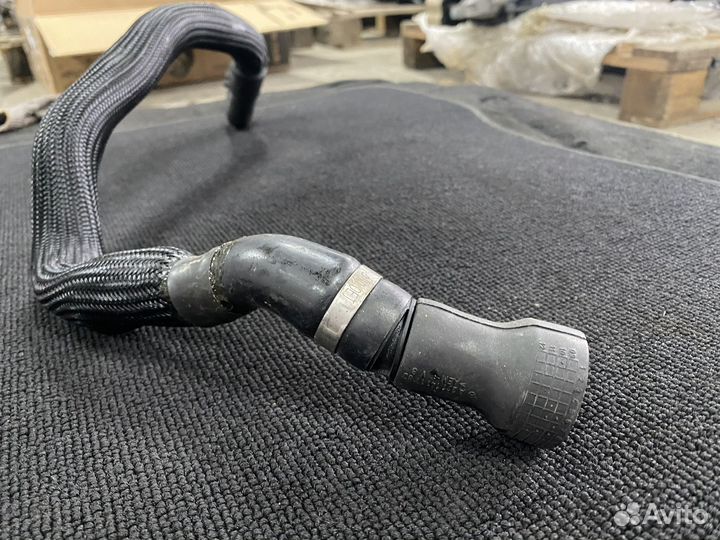 Патрубок охлаждения Mercedes Benz A2711411683 ориг