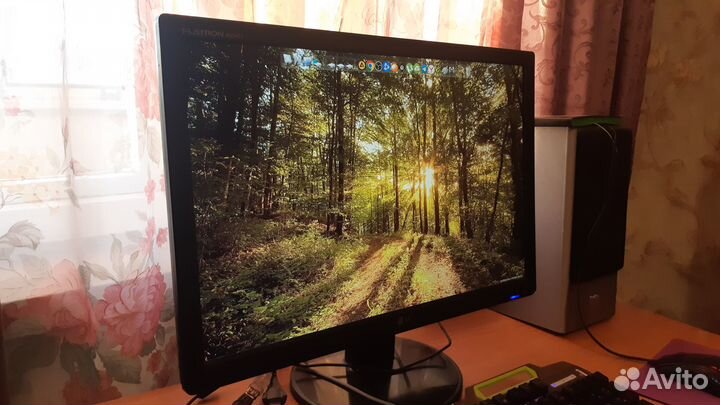 Монитор LG 22