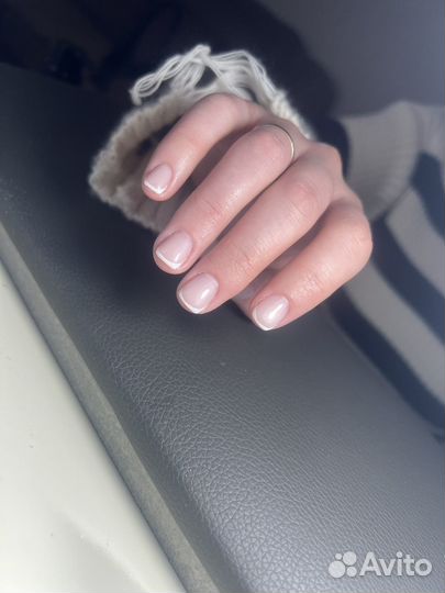 Модель на маникюр