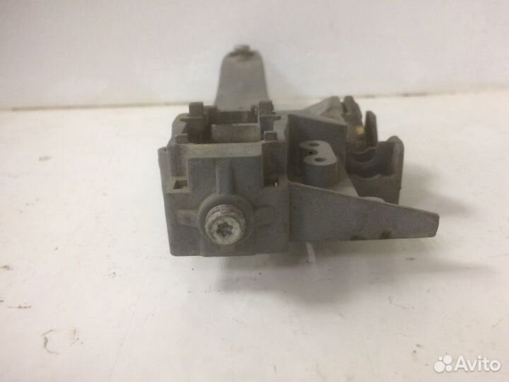 Кронштейн передний левый Citroen C4 2004