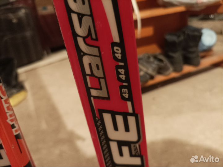 Беговые лыжи и коньки 2 пары