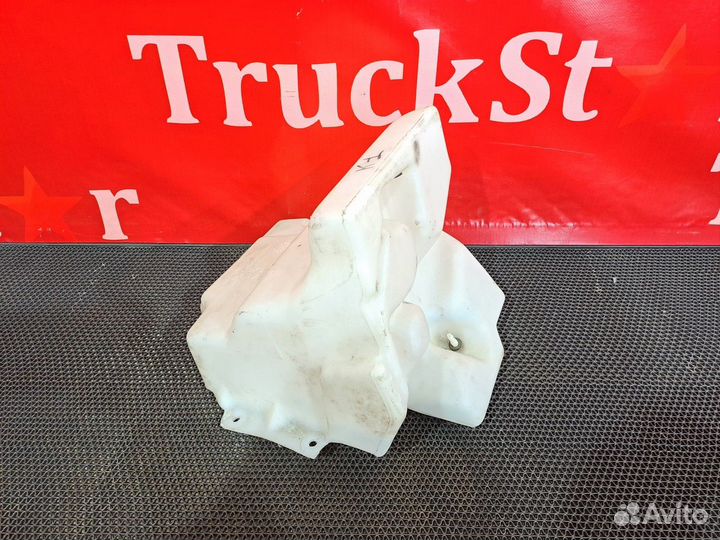 Бачок омывателя лобового стекла